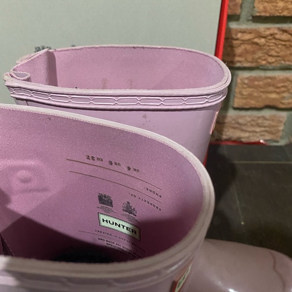 Short, HUNTER Rainboots with Boot Socks - Picture 6 of 9